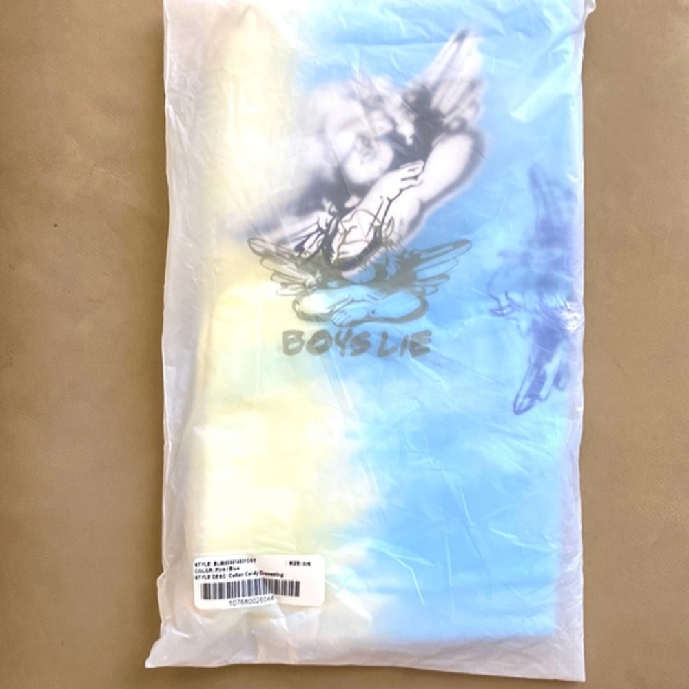 Boys lie unreleased drawstring bag with sticker